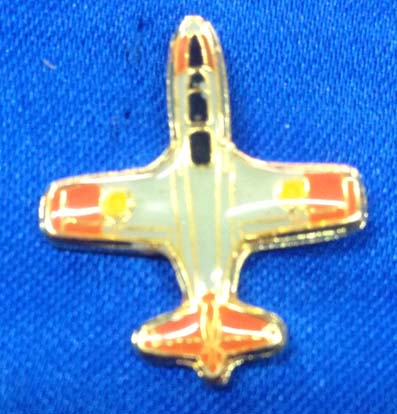 Pin avión C101 color Patrulla Águila